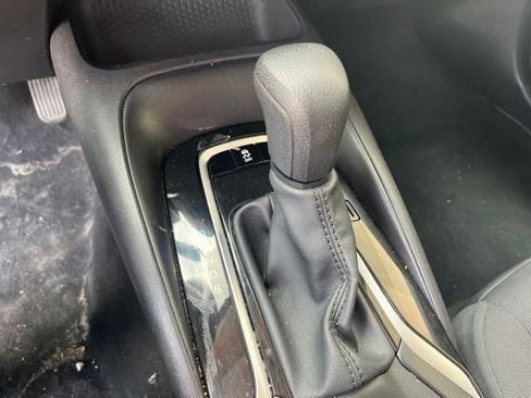 Used 2025 Toyota Corolla LE FWD image 23