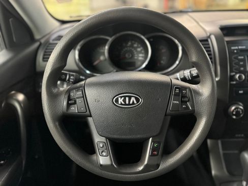 Used 2013 Kia Sorento LX image 29