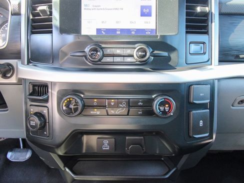 Used 2023 Ford F150 XLT image 24