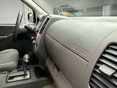 Used 2018 Nissan Frontier SV RWD image 37