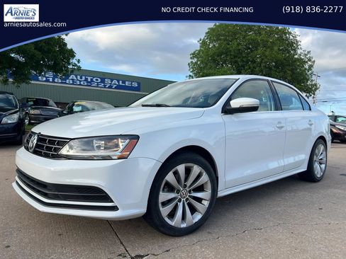 Used 2018 Volkswagen Jetta SE FWD image 1