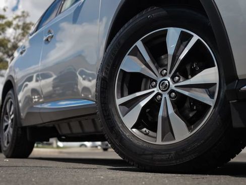 Used 2019 Nissan Murano S FWD image 13