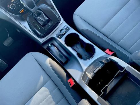 Used 2015 Ford Escape SE w/ Equipment Group 201A image 22