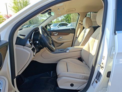 Certified 2022 Mercedes-Benz GLC 300 4MATIC image 13