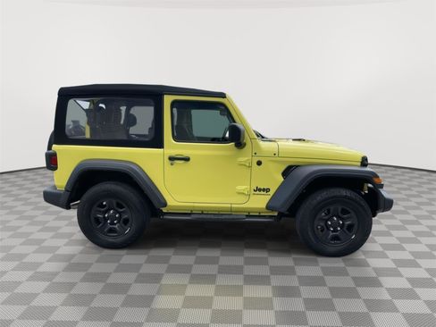 Used 2024 Jeep Wrangler Sport AWD/4WD image 5