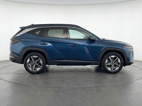 Used 2025 Hyundai Tucson SEL FWD image 11