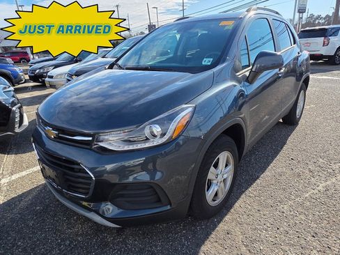Used 2021 Chevrolet Trax LT image 1