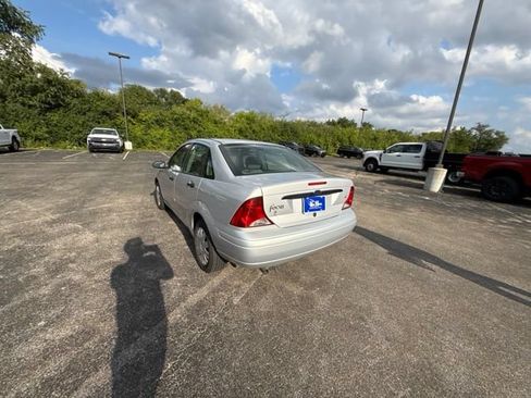 Used 2004 Ford Focus SE FWD image 36
