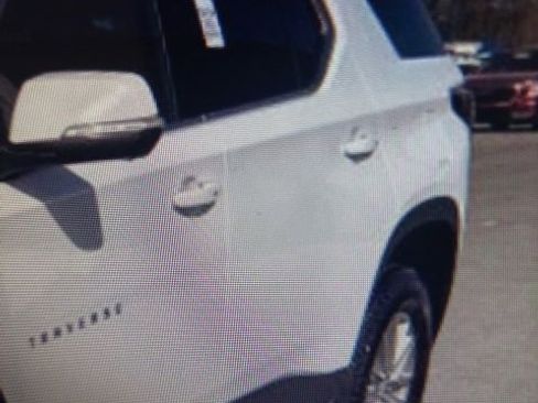 Used 2023 Chevrolet Traverse LT image 18