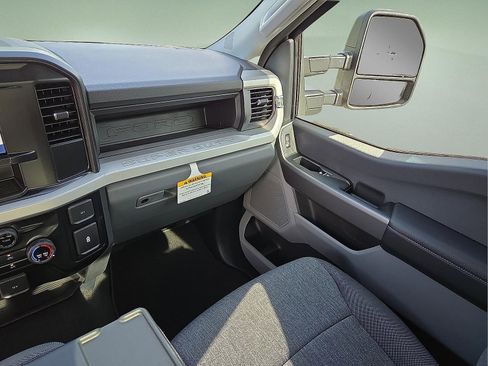New 2026 Ford F250 XL AWD/4WD image 16