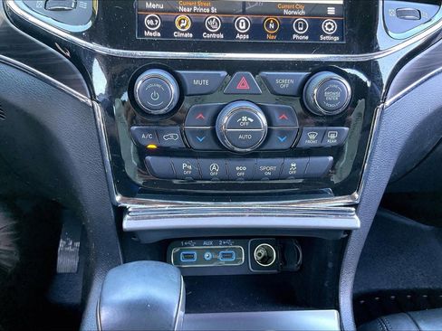 Used 2021 Jeep Grand Cherokee Limited AWD/4WD image 21