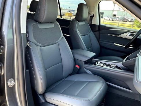 New 2026 Ford Explorer Active w/ Active Comfort Package AWD/4WD image 30