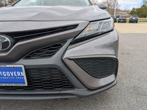 Used 2023 Toyota Camry SE FWD image 10