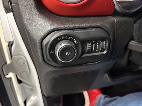Used 2020 Jeep Wrangler Unlimited Rubicon AWD/4WD image 24