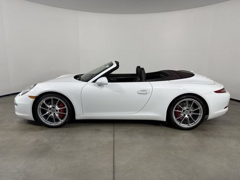 Used 2014 Porsche 911 Carrera 4S AWD/4WD image 2