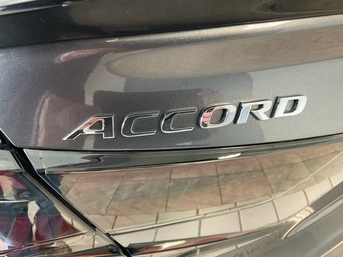 Used 2018 Honda Accord Sport image 22