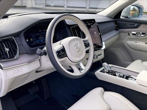 New 2026 Volvo XC90 T8 Ultra image 8