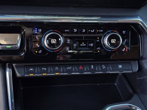 Used 2024 GMC Sierra 1500 Denali Ultimate image 18