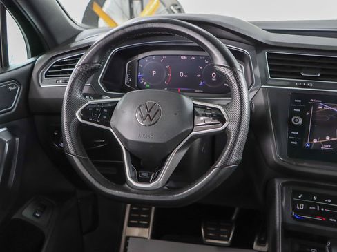 Used 2022 Volkswagen Tiguan SEL R-Line AWD/4WD image 12
