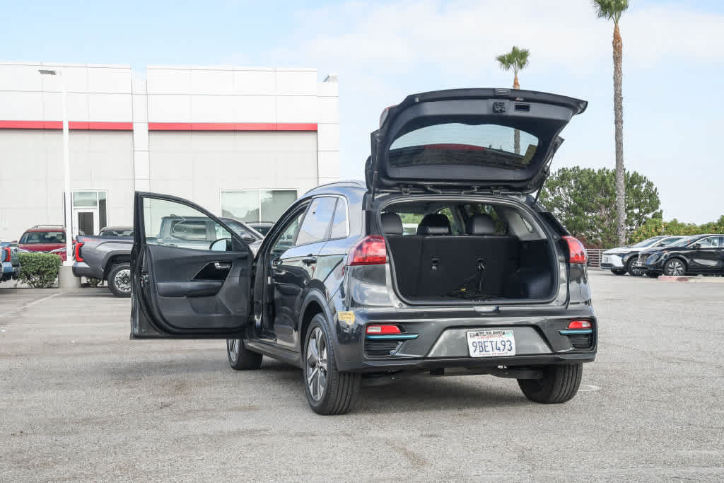 Used 2022 Kia Niro EX FWD image 28