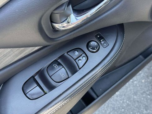 Used 2015 Nissan Murano S w/ Navigation Package AWD/4WD image 15