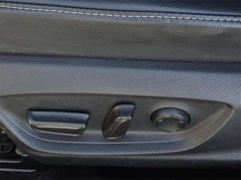 Used 2019 Toyota Camry XSE w/ Phone Cable & Charge Package image 33