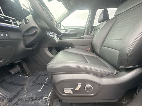 New 2025 Hyundai Santa Fe Limited AWD/4WD image 12