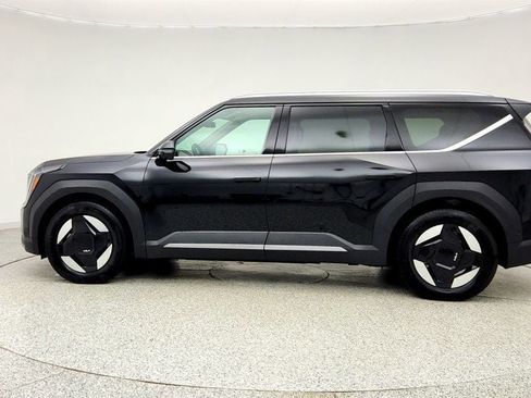 Used 2026 Kia EV9 Wind image 8