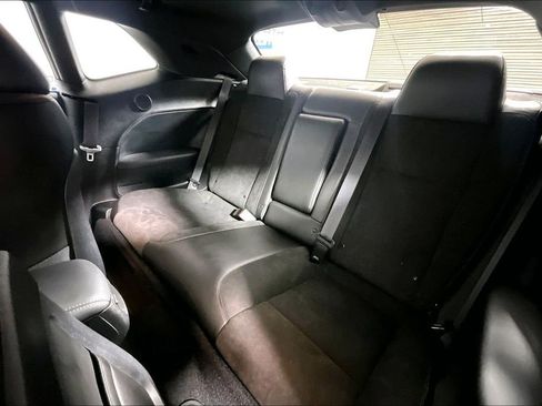 Used 2023 Dodge Challenger R/T w/ Plus Package image 20