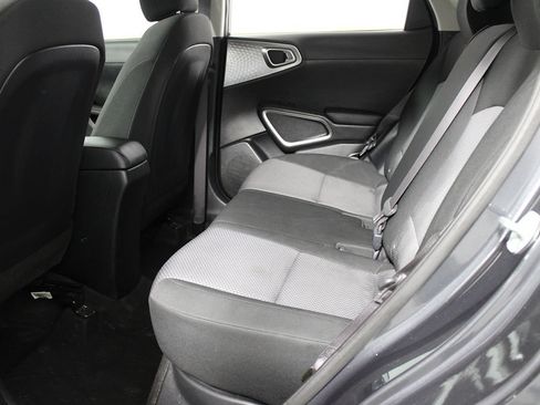 Used 2023 Kia Soul LX w/ Option Group 015 FWD image 21