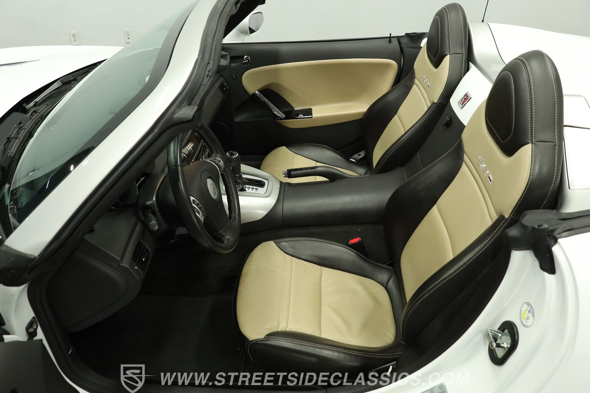 Used 2009 Saturn Sky Red Line RWD image 35
