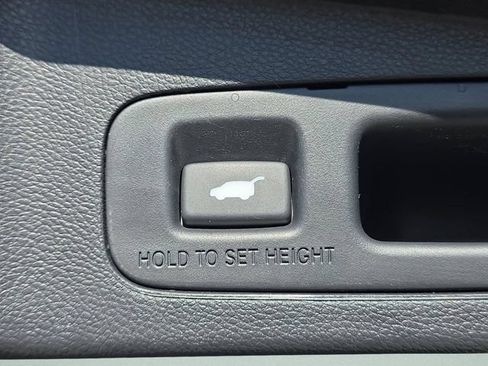 Used 2022 Honda CR-V Touring image 6