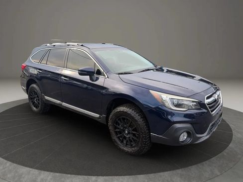 Used 2018 Subaru Outback 3.6R Touring AWD/4WD image 7