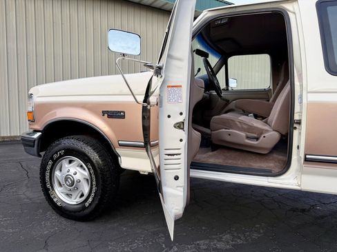 Used 1995 Ford F250 XLT image 93