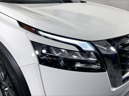 Certified 2025 Nissan Pathfinder S AWD/4WD image 39