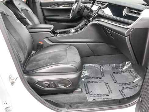 Used 2022 Jeep Grand Cherokee Trailhawk image 36