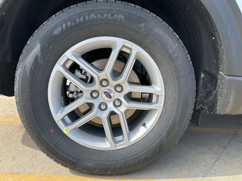 New 2026 Ford Explorer Active AWD/4WD image 40