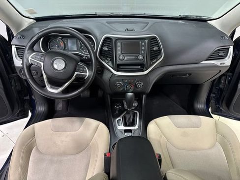 Used 2016 Jeep Cherokee Sport AWD/4WD image 2