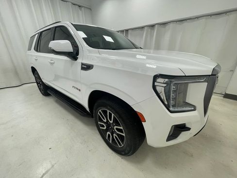 Used 2023 GMC Yukon AT4 AWD/4WD image 3
