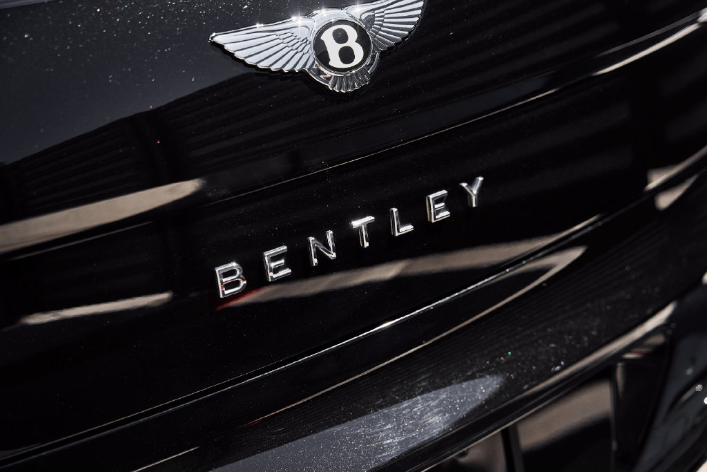 Used 2024 Bentley Flying Spur V8 AWD/4WD image 12