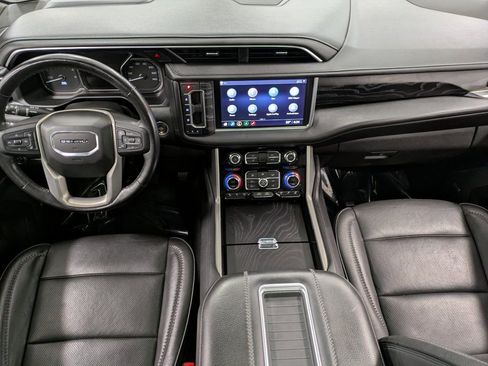 Used 2021 GMC Yukon Denali w/ Denali Premium Package image 22