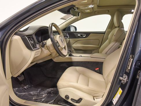 Used 2020 Volvo S60 T6 Momentum w/ Protection Package Premier image 12