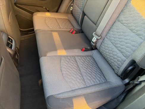 Used 2018 Chevrolet Equinox LT image 20