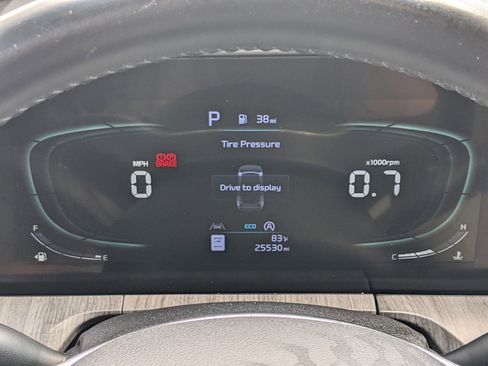 Certified 2023 Kia Telluride EX w/ EX Captain's Chair Package image 25