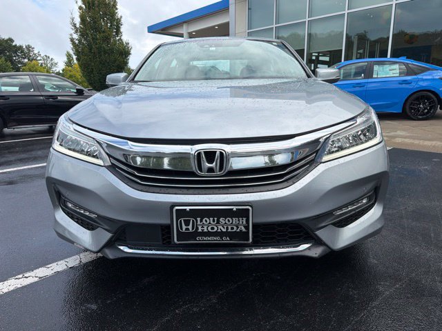 Certified 2017 Honda Accord Touring image 3