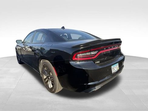 Used 2019 Dodge Charger SXT AWD/4WD image 4