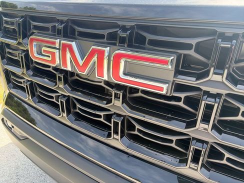 New 2026 GMC Canyon Elevation w/ Convenience Package RWD image 34