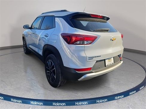 Used 2025 Chevrolet TrailBlazer LT w/ Driver Confidence Package image 7