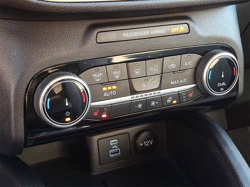 Used 2022 Ford Escape SE w/ Convenience Package image 16