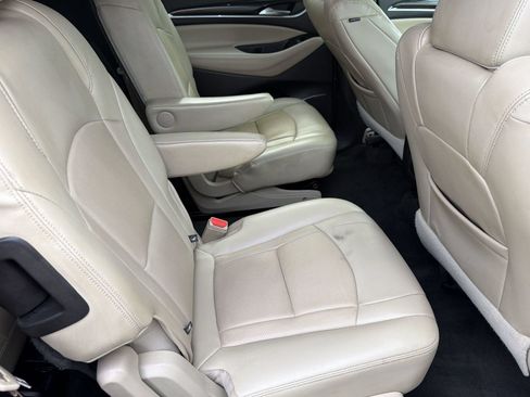 Used 2020 Buick Enclave Essence FWD image 28